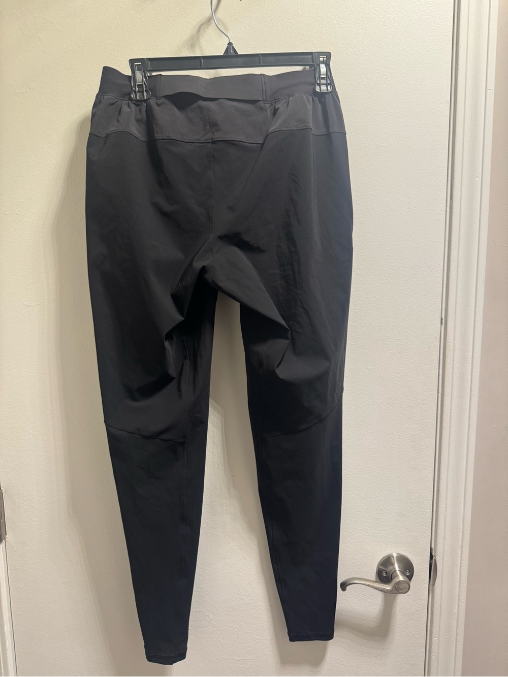 * Men’s Black Lululemon Joggers - Picture 3 of 5